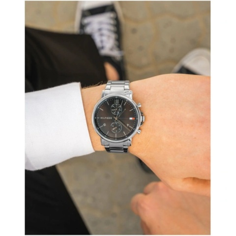 Zegarek męski Tommy Hilfiger Daniel 1710413 | Srebrny z czarną tarczą