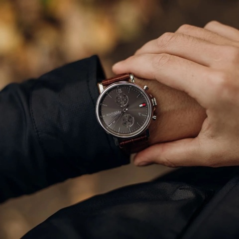 Zegarek męski Tommy Hilfiger Daniel 1710416 na brązowym pasku