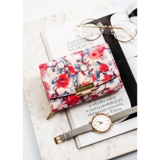 Wielokolorowy portfel damski wykonany ze skóry ekologicznej, ozdobiony kwiatowym wzorem - Peterson