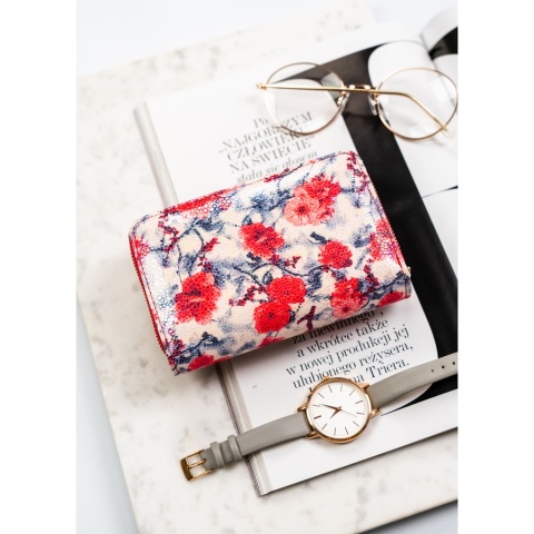 Wielokolorowy portfel damski wykonany ze skóry ekologicznej, ozdobiony kwiatowym wzorem - Peterson