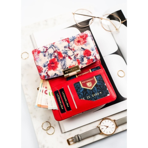 Wielokolorowy portfel damski wykonany ze skóry ekologicznej, ozdobiony kwiatowym wzorem - Peterson