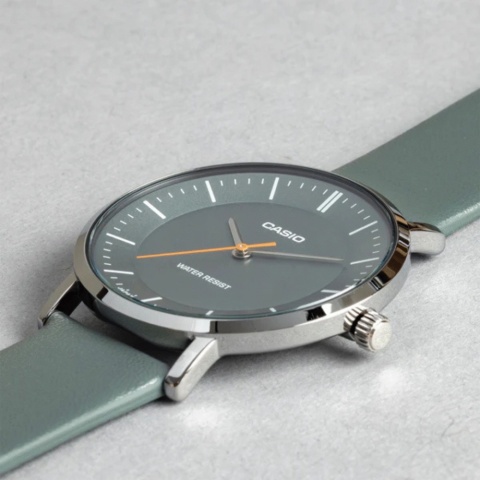 Zegarek męski CASIO MTP-VT04L-8E