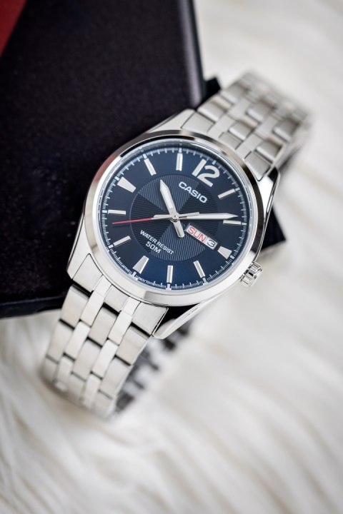 ZEGAREK MĘSKI CASIO MTP-1335D 2AV (zd026e) + BOX